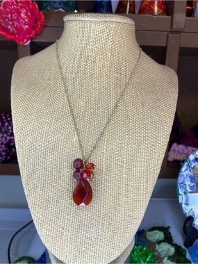 Red Teardrop Pendant Beaded Necklace